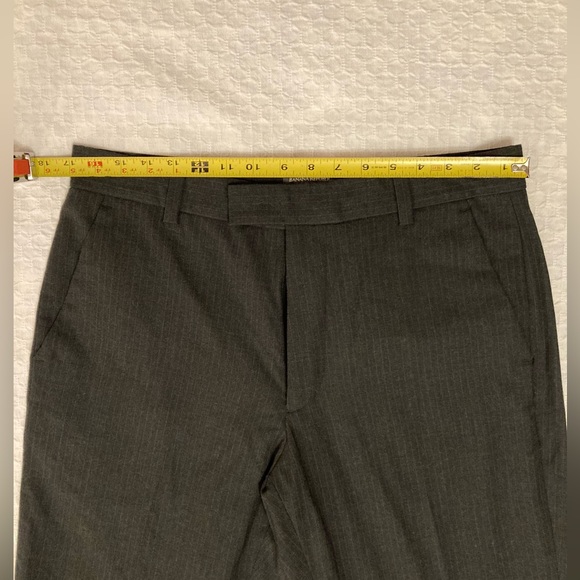 Banana Republic dress pants, dark gray, 33x32, wool - Picture 5 of 7